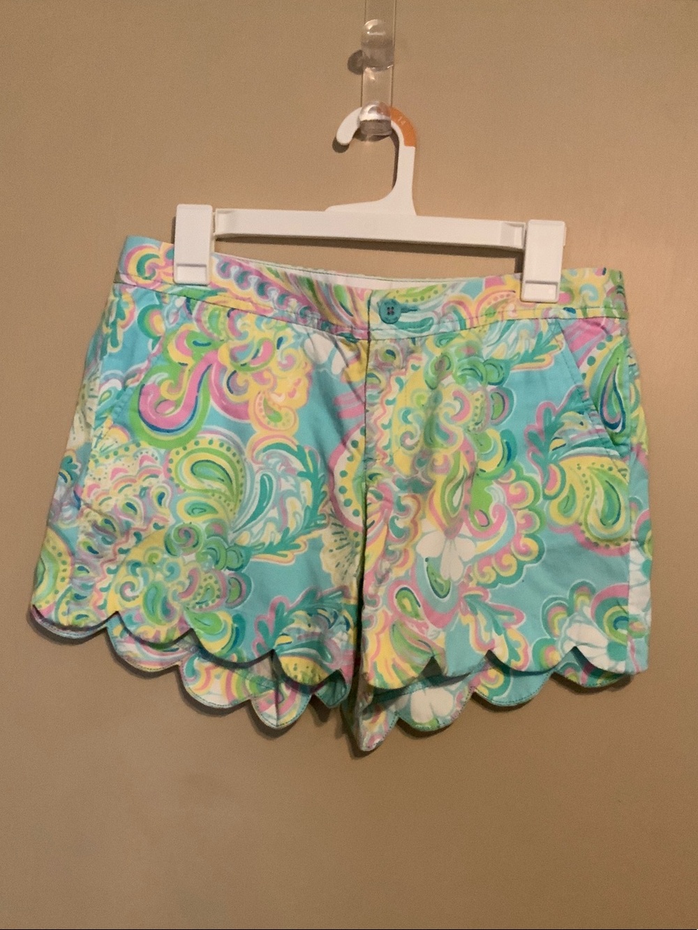 Lilly Pulitzer Scalloped Hem Shorts, sz 4